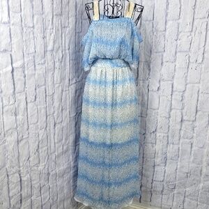 ORIGAMI Chic Blue and White Maxi‎ Dress with Flowing Design